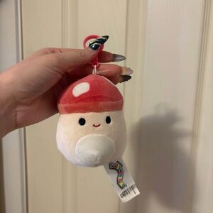 malcolm Mushroom clip squishmallow